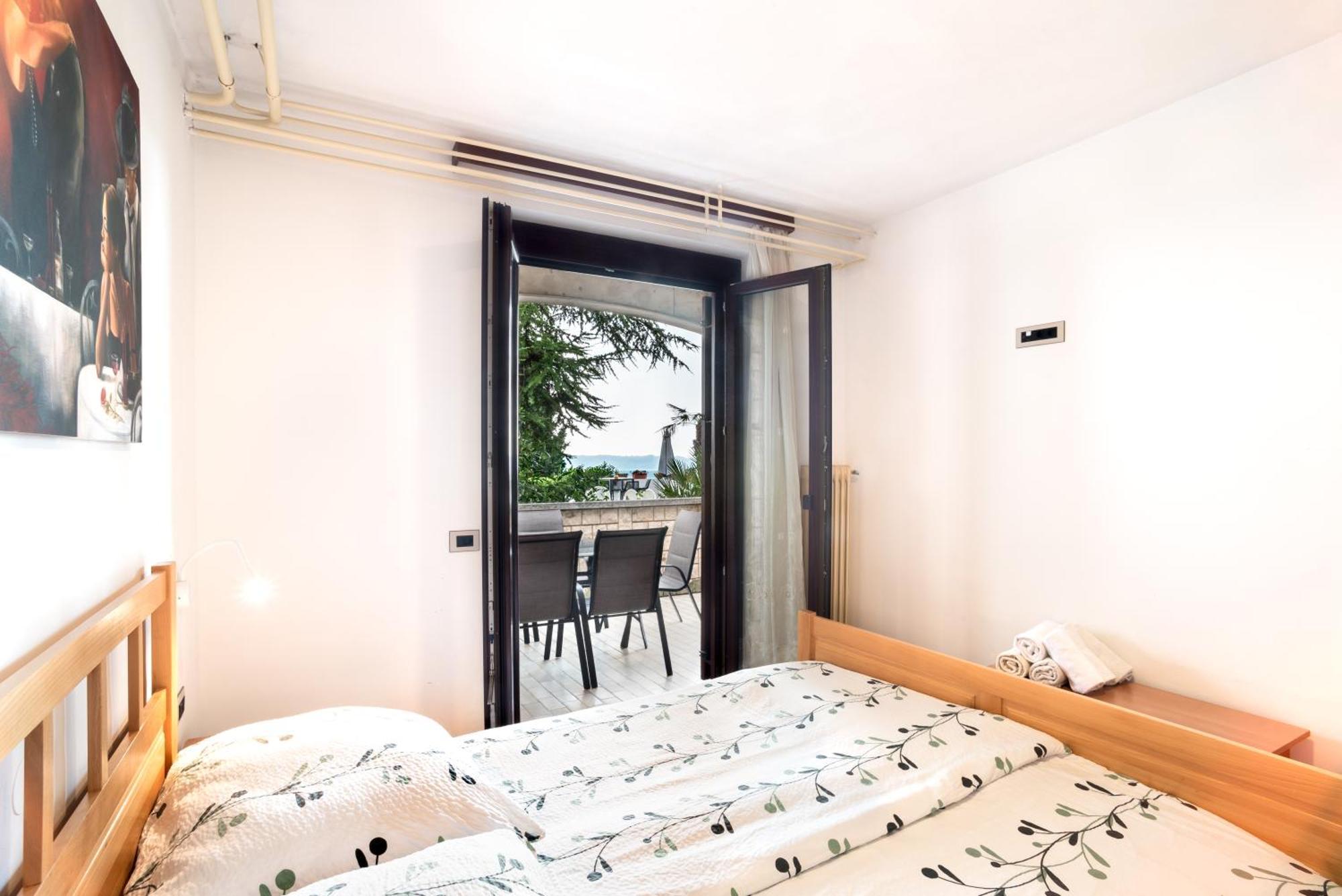 Apartments Vila Toni Portoroz Bagian luar foto